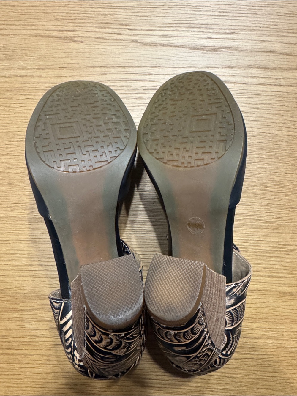 Leather Floral-Detail Black Mary Jane Heels - Picture 11 of 15